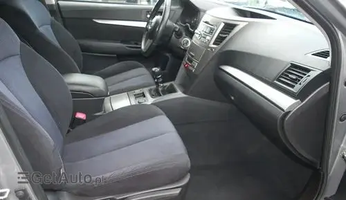 SUBARU Outback 