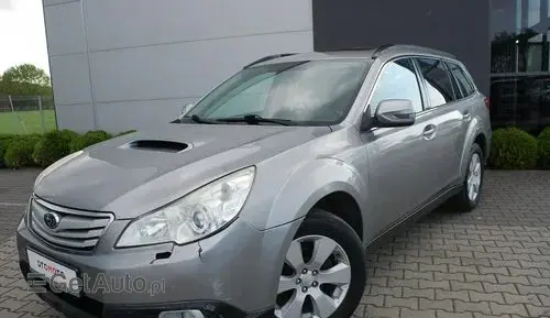 SUBARU Outback 