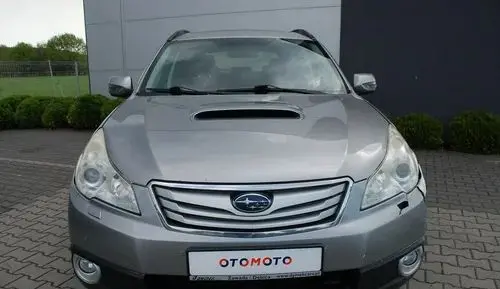 SUBARU Outback 