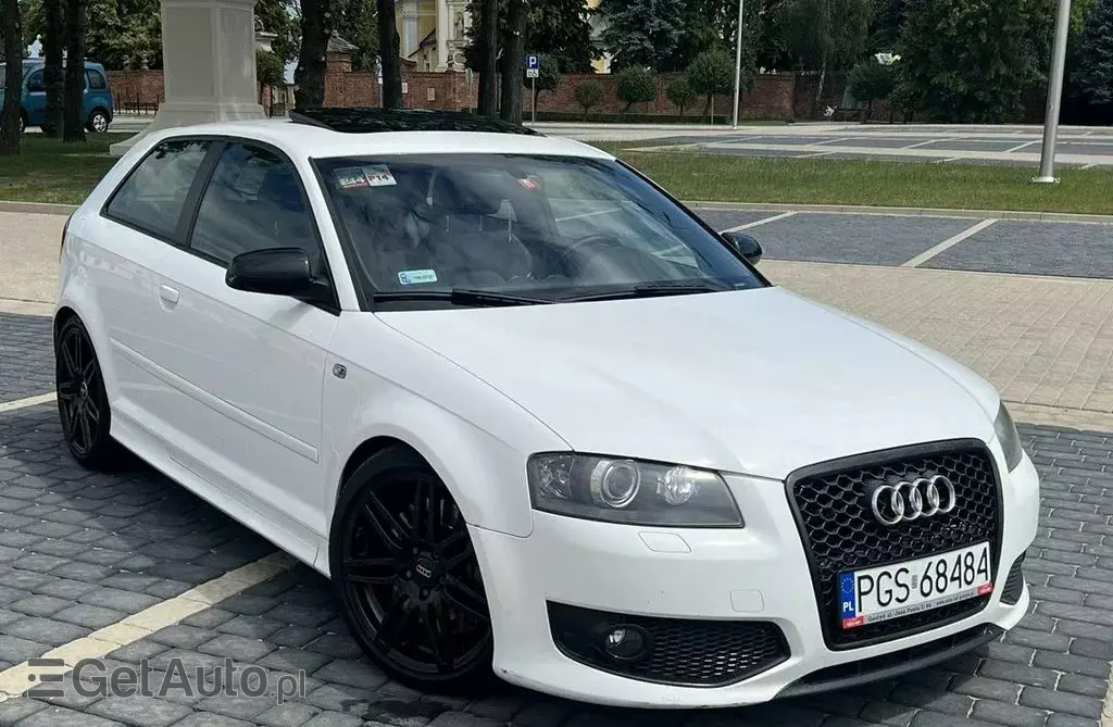 AUDI S3 