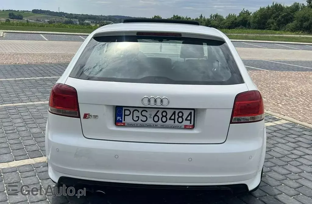 AUDI S3 
