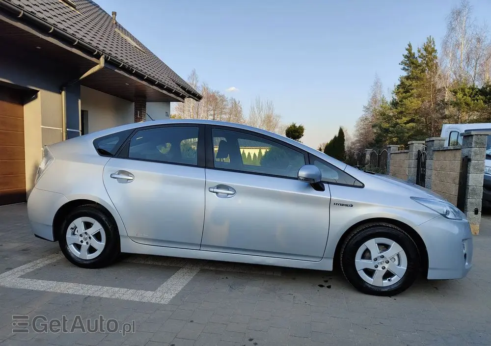 TOYOTA Prius (Hybrid) Comfort