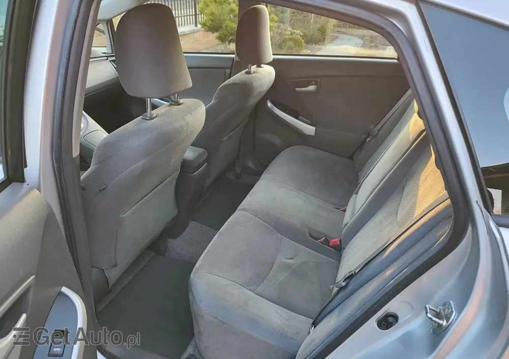 TOYOTA Prius (Hybrid) Comfort