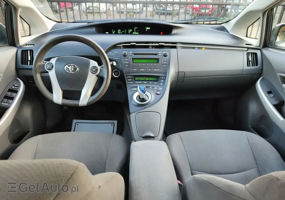 TOYOTA Prius (Hybrid) Comfort