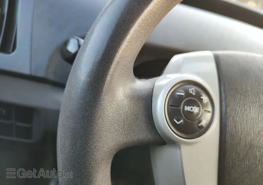 TOYOTA Prius (Hybrid) Comfort