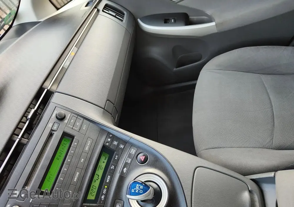TOYOTA Prius (Hybrid) Comfort