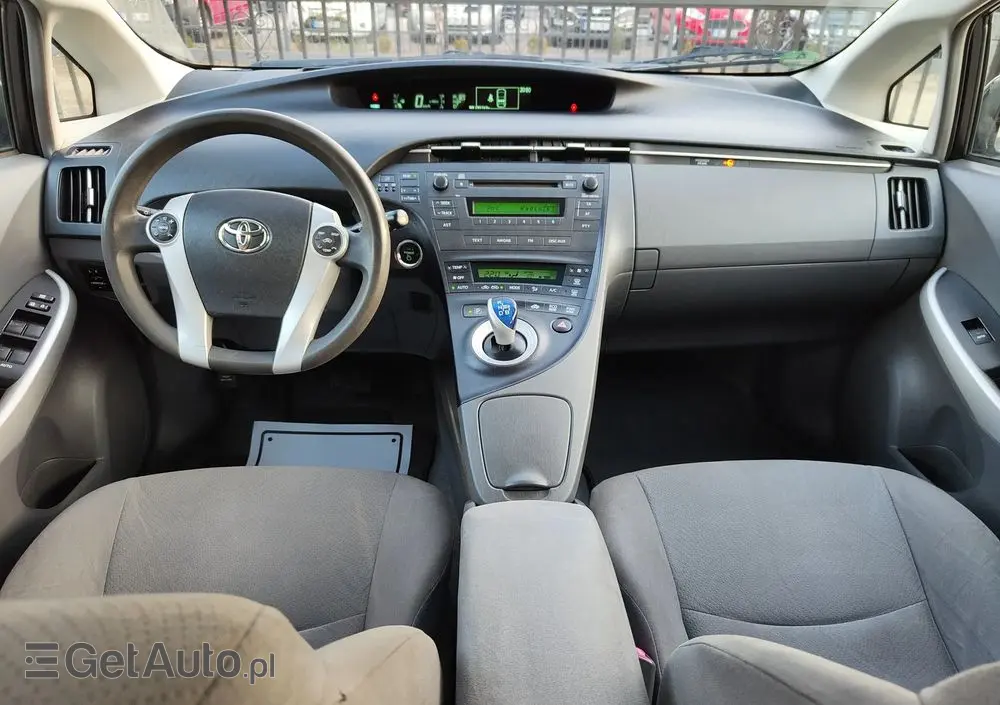 TOYOTA Prius (Hybrid) Comfort
