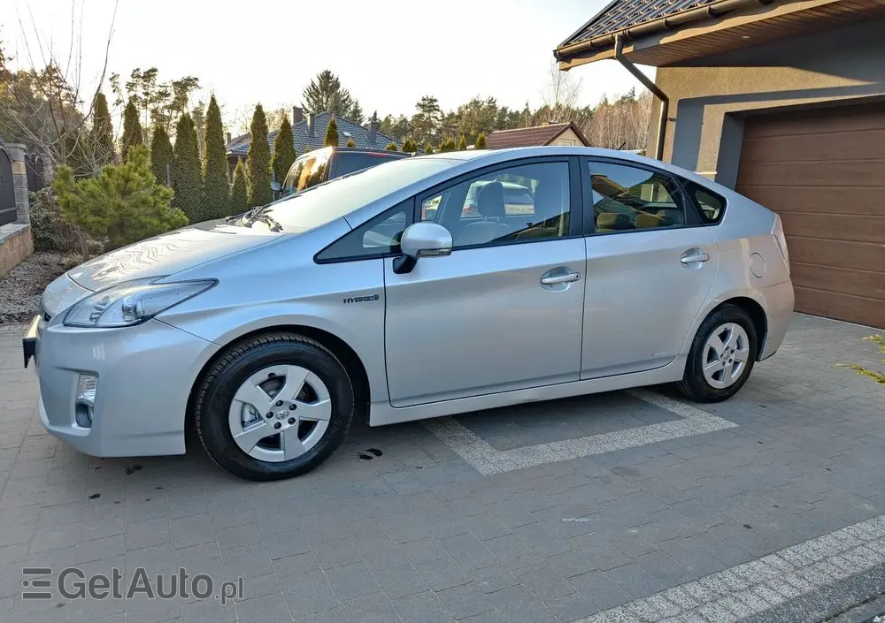 TOYOTA Prius (Hybrid) Comfort