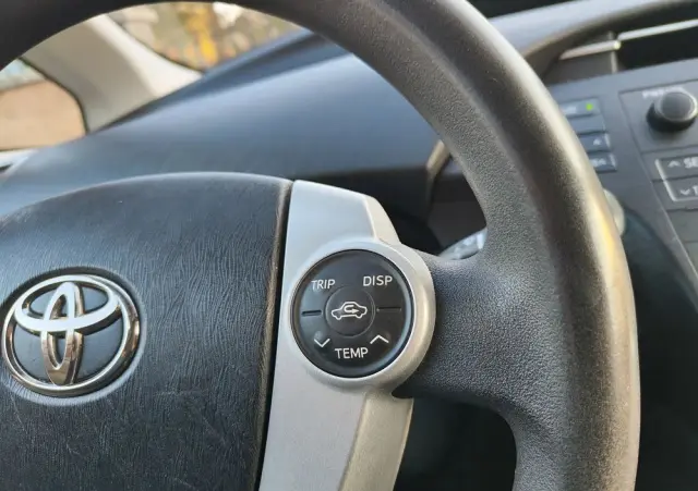 TOYOTA Prius (Hybrid) Comfort