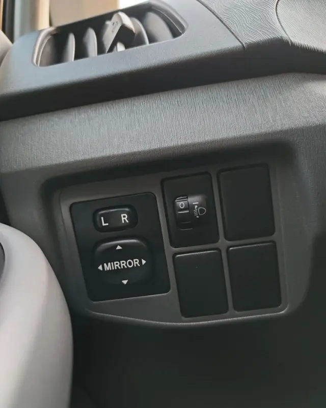 TOYOTA Prius (Hybrid) Comfort