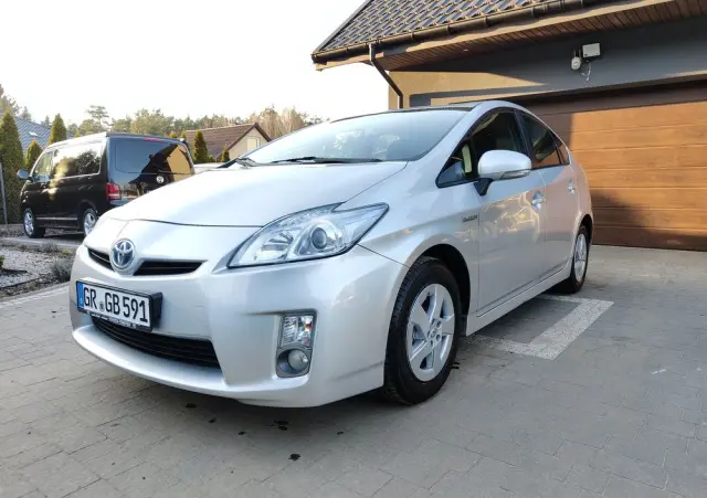 TOYOTA Prius (Hybrid) Comfort