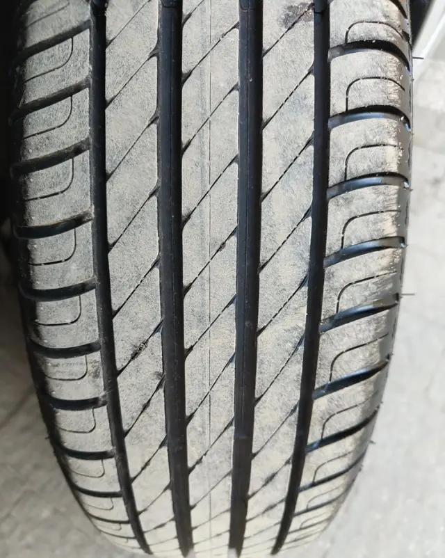 TOYOTA Prius (Hybrid) Comfort