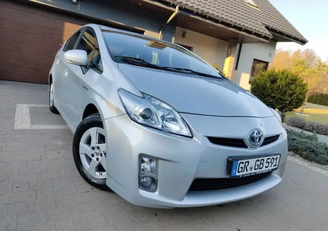 TOYOTA Prius (Hybrid) Comfort