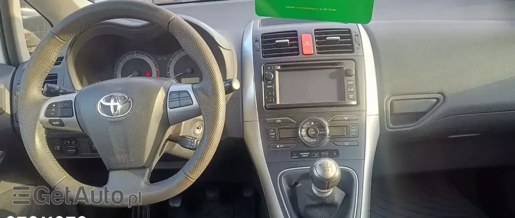 TOYOTA Auris 1.6 Premium