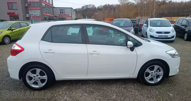TOYOTA Auris 1.6 Premium