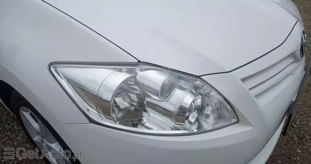 TOYOTA Auris 1.6 Premium