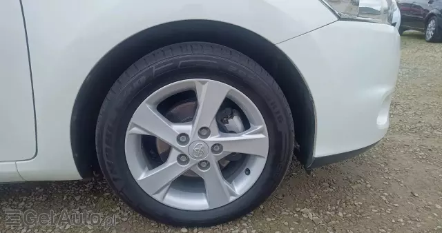 TOYOTA Auris 1.6 Premium