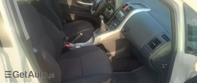 TOYOTA Auris 1.6 Premium