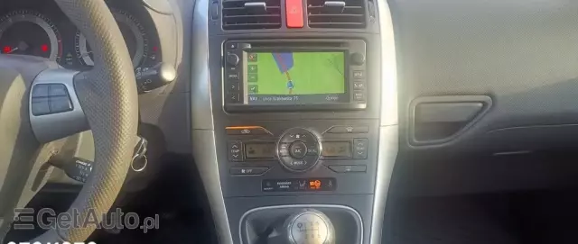 TOYOTA Auris 1.6 Premium