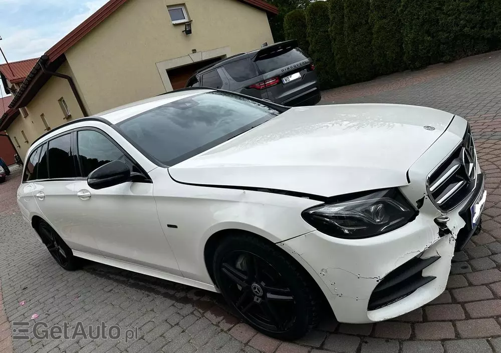 MERCEDES-BENZ Klasa E 300 de AMG/Avantgarde