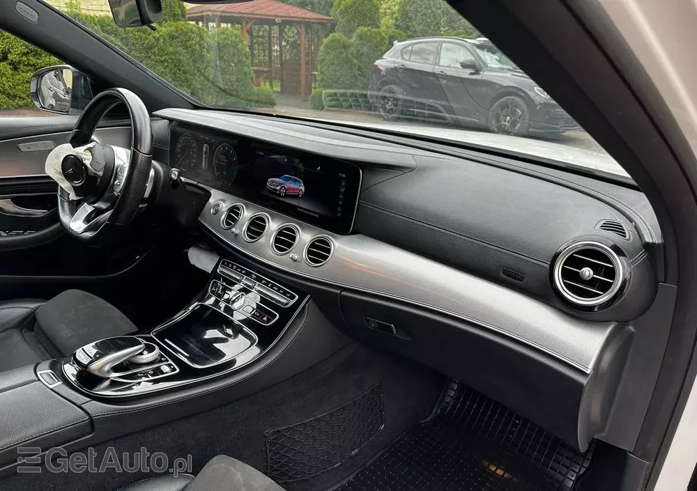 MERCEDES-BENZ Klasa E 300 de AMG/Avantgarde