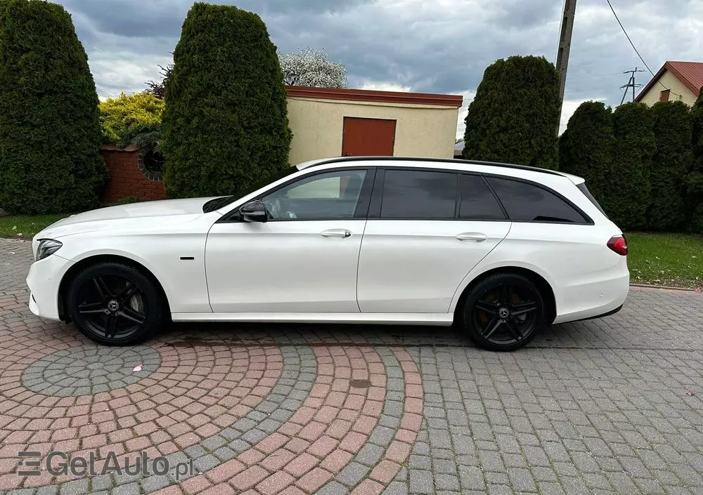 MERCEDES-BENZ Klasa E 300 de AMG/Avantgarde