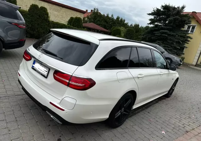 MERCEDES-BENZ Klasa E 300 de AMG/Avantgarde