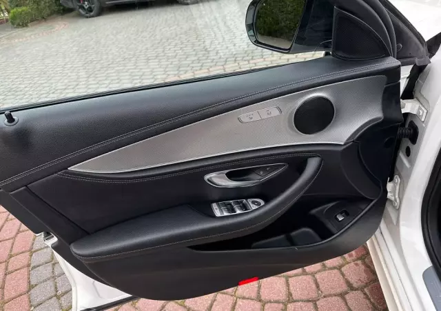 MERCEDES-BENZ Klasa E 300 de AMG/Avantgarde