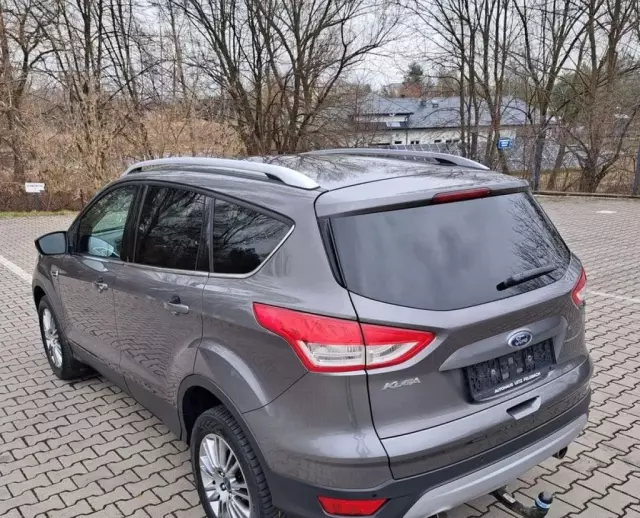 FORD Kuga 