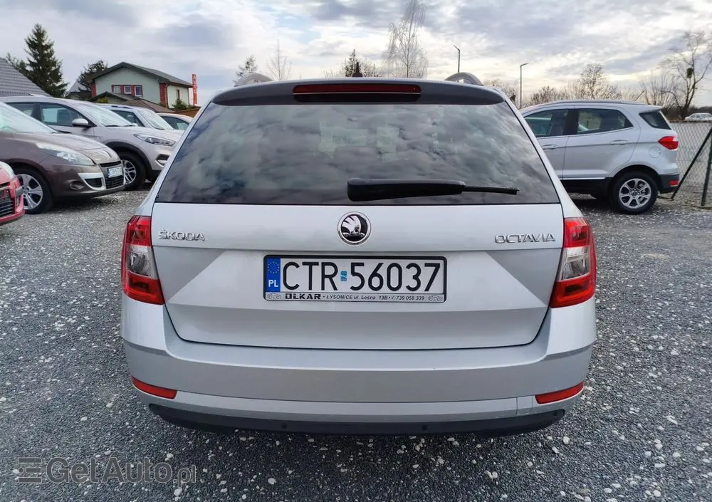 SKODA Octavia 1.6 TDI DSG Soleil