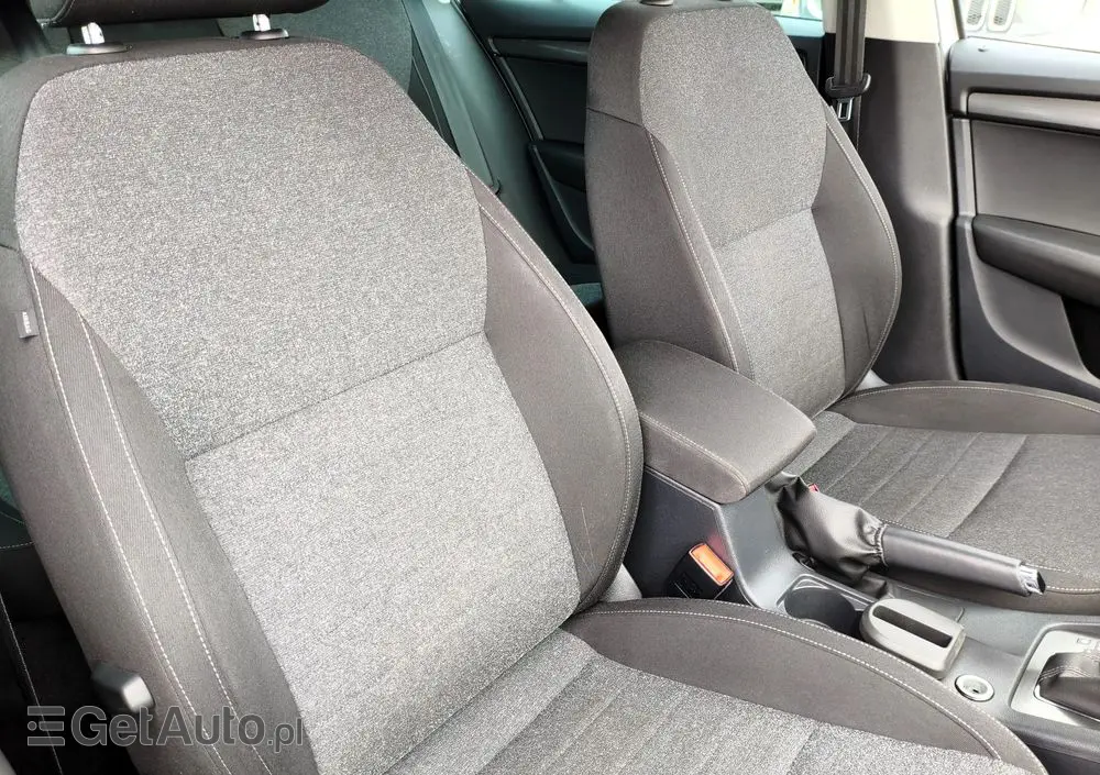 SKODA Octavia 1.6 TDI DSG Soleil