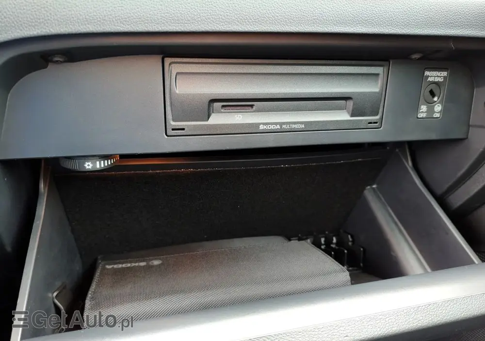 SKODA Octavia 1.6 TDI DSG Soleil