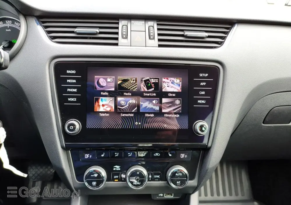 SKODA Octavia 1.6 TDI DSG Soleil