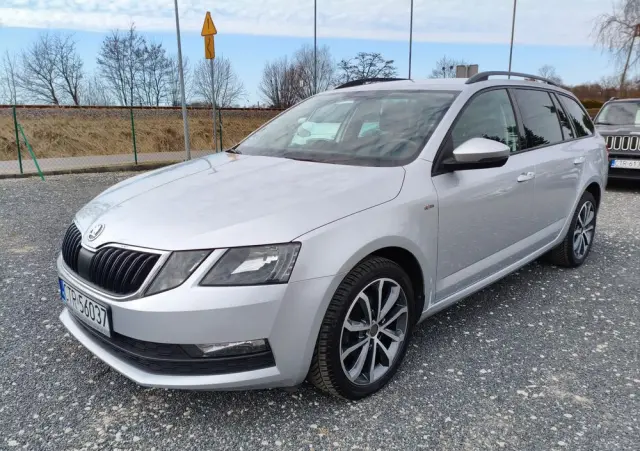 SKODA Octavia 1.6 TDI DSG Soleil