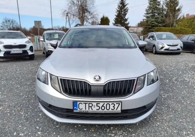 SKODA Octavia 1.6 TDI DSG Soleil