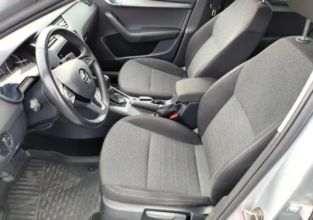 SKODA Octavia 1.6 TDI DSG Soleil