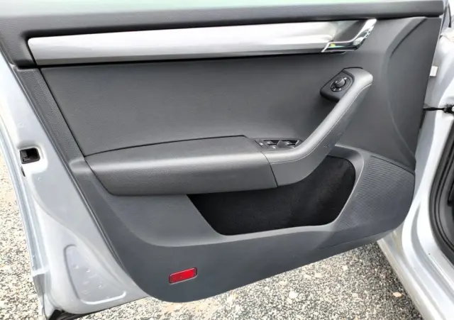 SKODA Octavia 1.6 TDI DSG Soleil