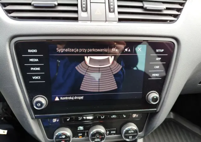 SKODA Octavia 1.6 TDI DSG Soleil