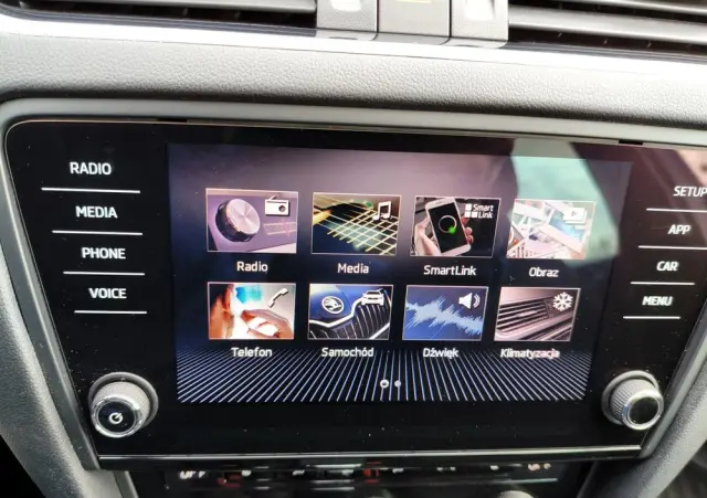 SKODA Octavia 1.6 TDI DSG Soleil