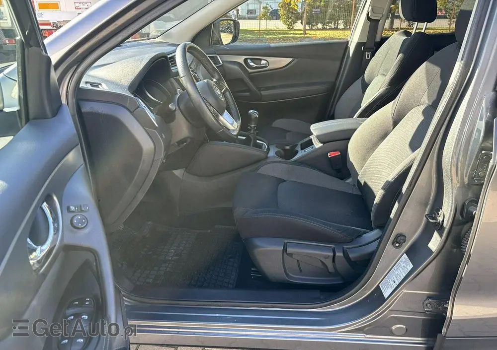 NISSAN Qashqai 1.3 DIG-T N-CONNECTA