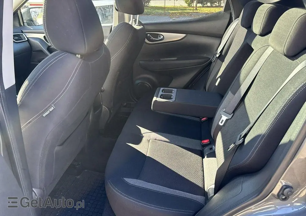 NISSAN Qashqai 1.3 DIG-T N-CONNECTA
