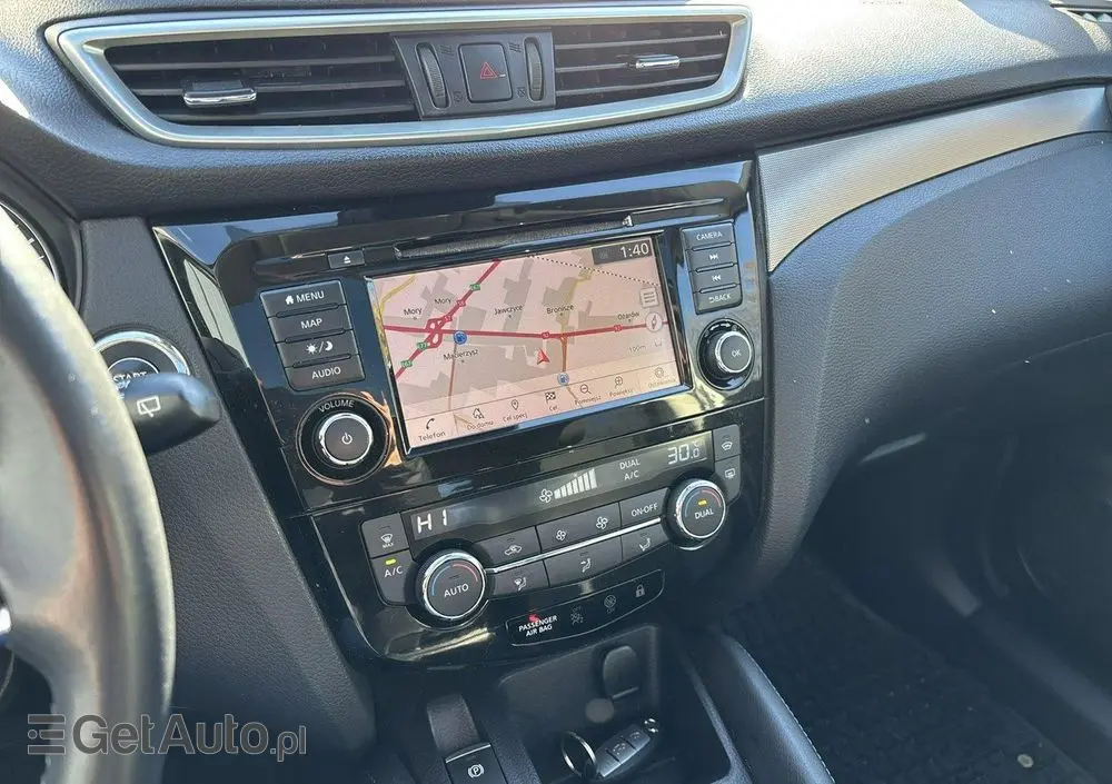 NISSAN Qashqai 1.3 DIG-T N-CONNECTA