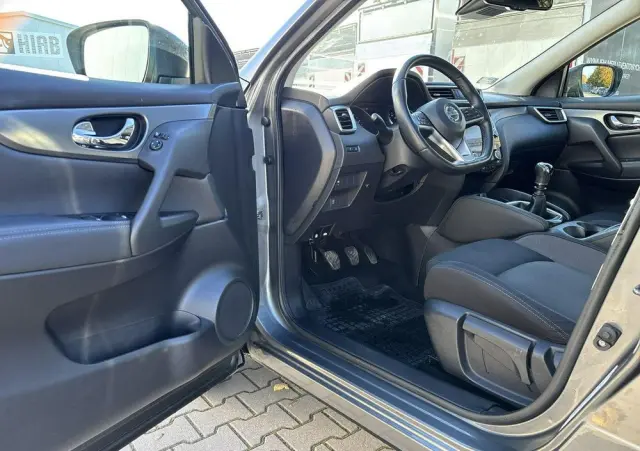 NISSAN Qashqai 1.3 DIG-T N-CONNECTA