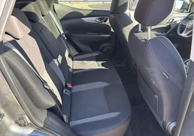 NISSAN Qashqai 1.3 DIG-T N-CONNECTA