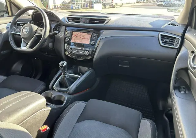 NISSAN Qashqai 1.3 DIG-T N-CONNECTA