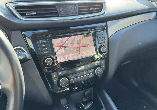 NISSAN Qashqai 1.3 DIG-T N-CONNECTA