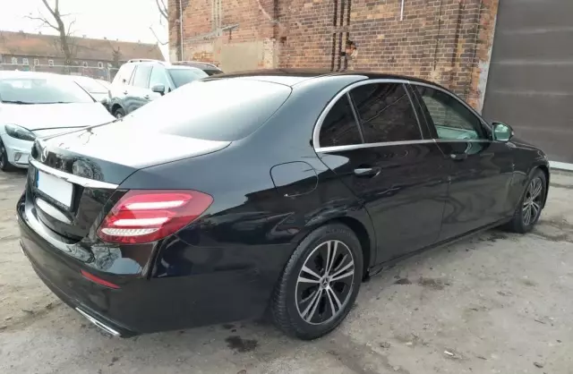 MERCEDES-BENZ Klasa E 