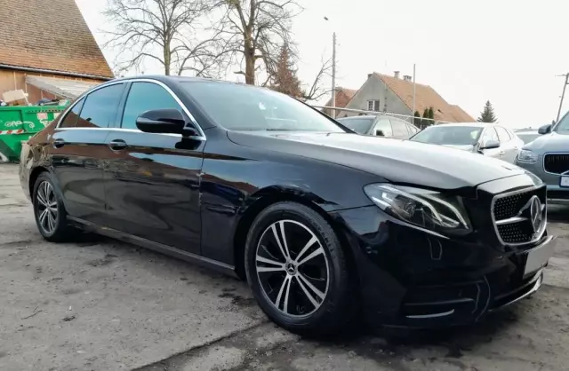 MERCEDES-BENZ Klasa E 