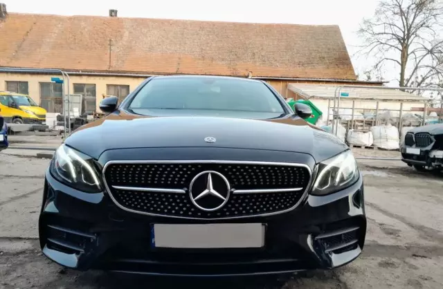 MERCEDES-BENZ Klasa E 