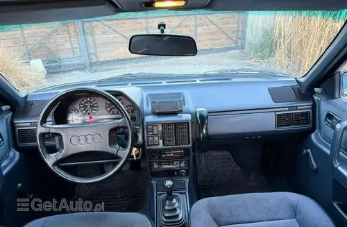 AUDI 100 